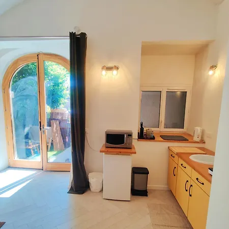 L'ecurie Du Chateau - Voutee D'exception Appartement Neuville-sur-Saône